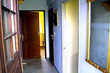 Polonia Privát Gdów, Esterno